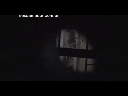 ❤️ Блонди ба таври махфӣ аз ҷониби як сайёҳи ҳамсоя, ки паси хиштҳои холӣ пинҳон шудааст, сабт мешавад ❤ Порнои мақъад дар tg.hdporn24.ru